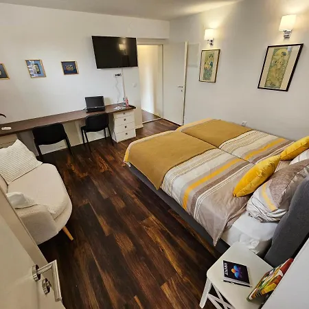 Apartma Firefly1 * Laibach